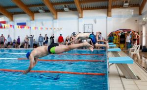 СОРЕВНОВАНИЯ КЛУБА В БАССЕЙНЕ НА ВОДНОМ СТАДИОНЕ - Сеть бассейнов клуба «Мэвис-1» обучение плаванию взрослых