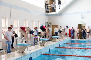 СОРЕВНОВАНИЯ КЛУБА В БАССЕЙНЕ НА ВОДНОМ СТАДИОНЕ - Школа плавания для взрослых MEVIS. Сеть бассейнов