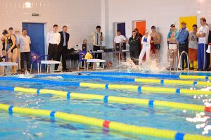 СОРЕВНОВАНИЯ КЛУБА В БАССЕЙНЕ НА ВОДНОМ СТАДИОНЕ - Сеть бассейнов клуба «Мэвис-1» обучение плаванию взрослых
